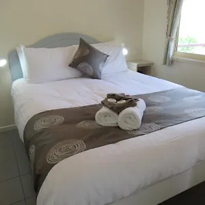 https://big4-cairns-crystal-cascades-holiday-park-redlynch.cairnshotels4all.com