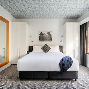 https://peppers-gallery-hotel.hotels-canberra.com